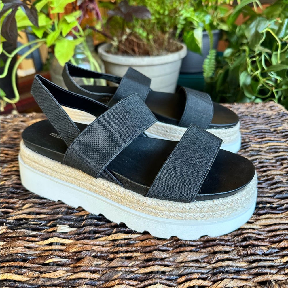 Madden Girl Marccyy Black Platform Sandals 6.5 NWT